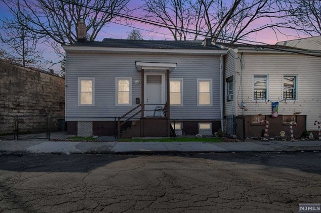 11 N Bridge St, Paterson, NJ 07522