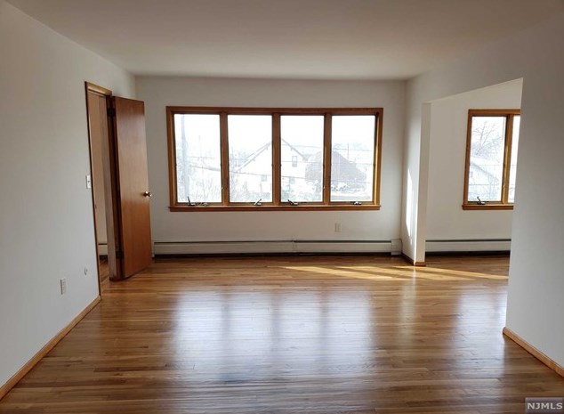 631 Division Ave, Carlstadt, NJ 07072