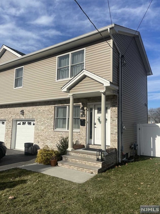 6 Bredder Ct, Elmwood Park, NJ 07407