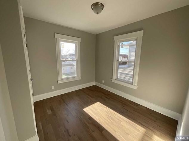 204 Fern Ave, Lyndhurst NJ  07071-2124 exterior