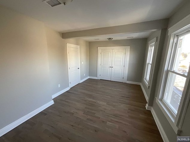 204 Fern Ave, Lyndhurst NJ  07071-2124 exterior