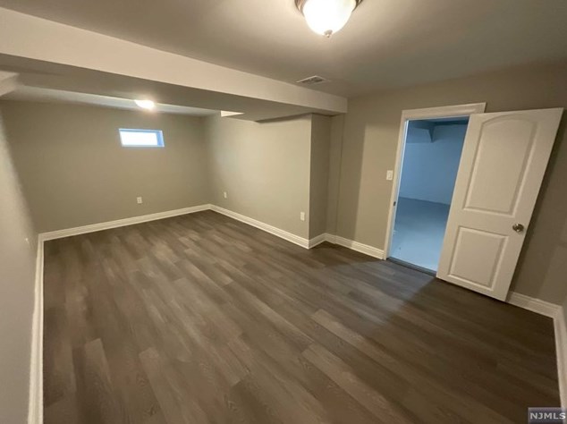 204 Fern Ave, Lyndhurst NJ  07071-2124 exterior