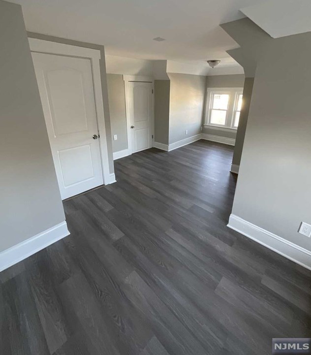 204 Fern Ave, Lyndhurst NJ  07071-2124 exterior