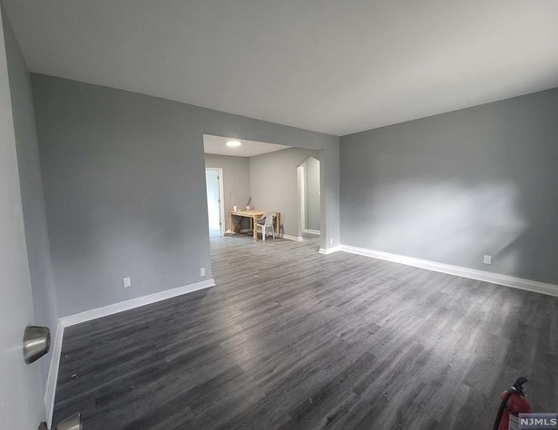 17 Westview Terrace #1, Teaneck, NJ 07666
