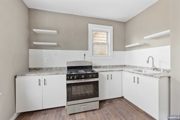 71 Aldine St #2, Newark, NJ 07112