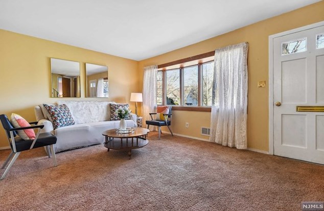 46 Wells Ct, Bloomfield, NJ 07003