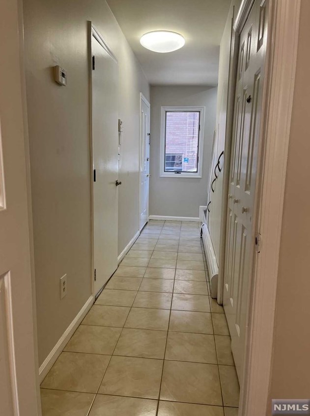 149 Roosevelt Pl, Palisades Park, NJ 07650