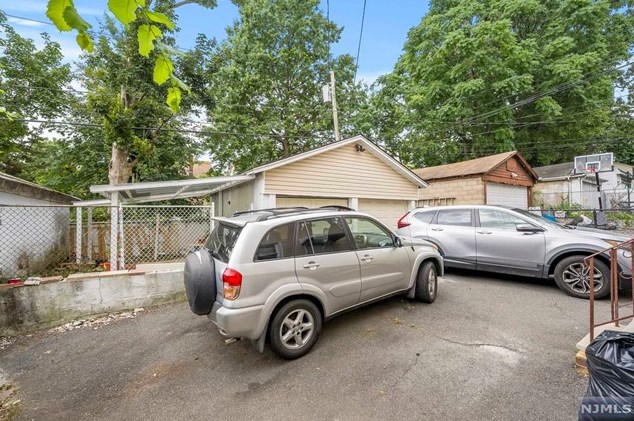 63 Lindsley Pl, East Orange, NJ 07018
