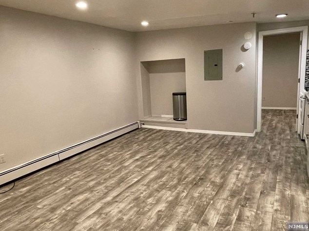 900 River Rd, Edgewater, NJ 07020