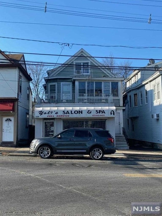 231-233 Haledon Ave, Paterson, NJ 07522