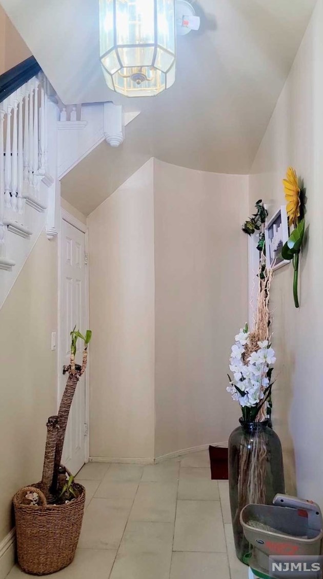 563 Madison Ave, Paterson, NJ 07514