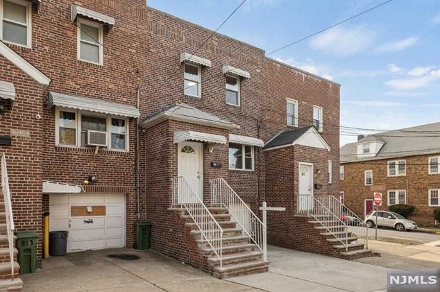 815 73rd St, North Bergen, NJ 07047