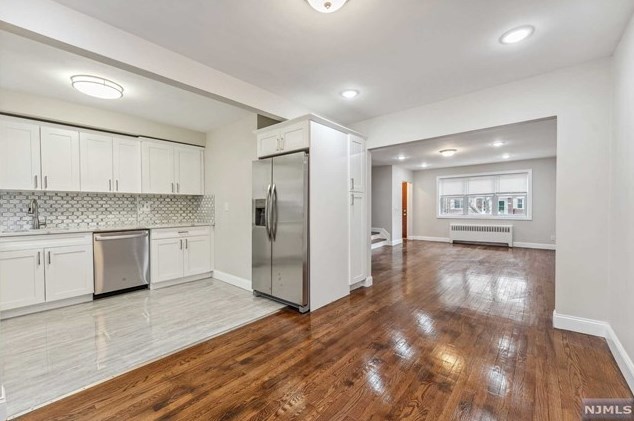 47 College St, Jersey City, NJ 07305