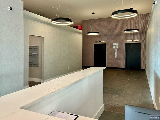 2 Executive Dr #806, West Fort Lee, NJ 07024