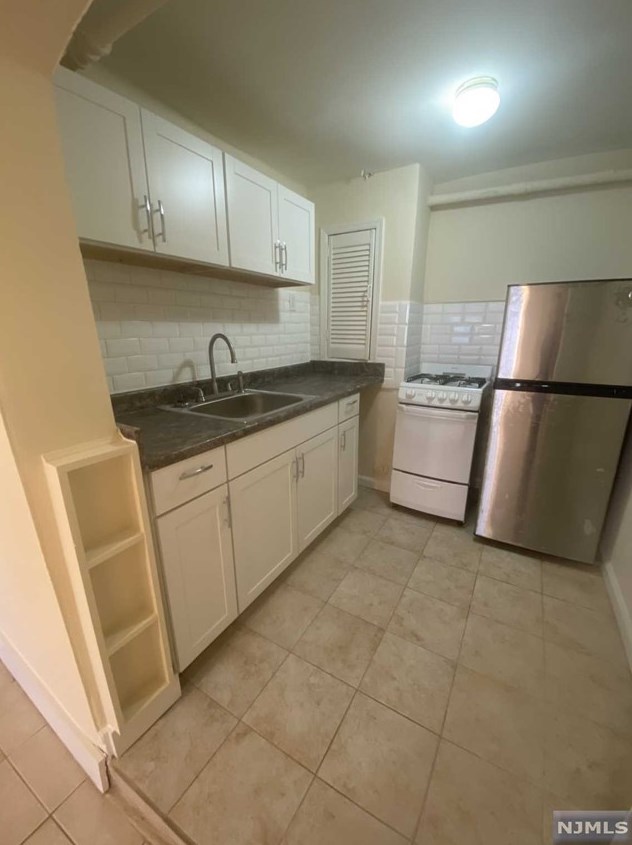 249 Elm St #2, Kearny, NJ 07032