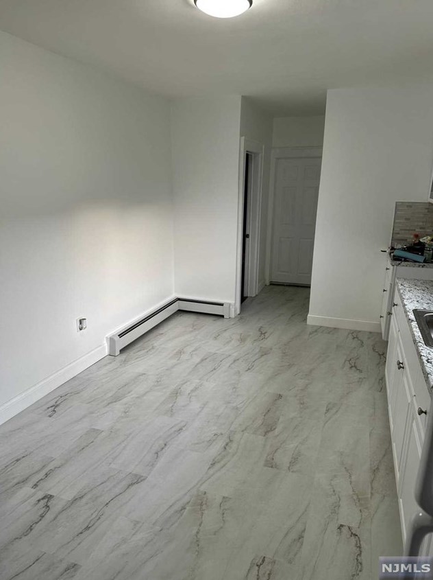 556 Willow Ave #2, Lyndhurst, NJ 07071