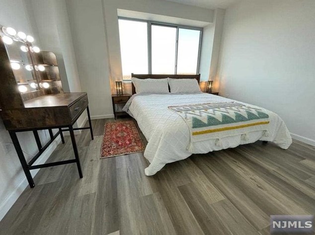 2 Executive Dr #814, West Fort Lee, NJ 07024