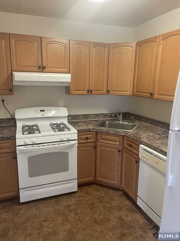 77 Prospect Ave #3d, Hackensack, NJ 07601