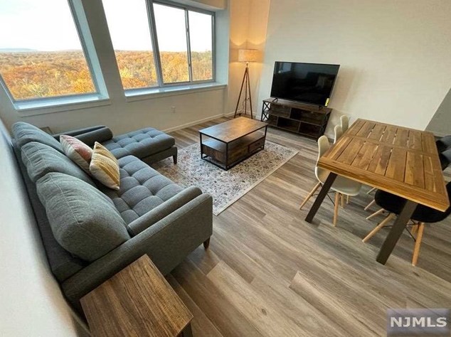 2 Executive Dr #604, West Fort Lee, NJ 07024