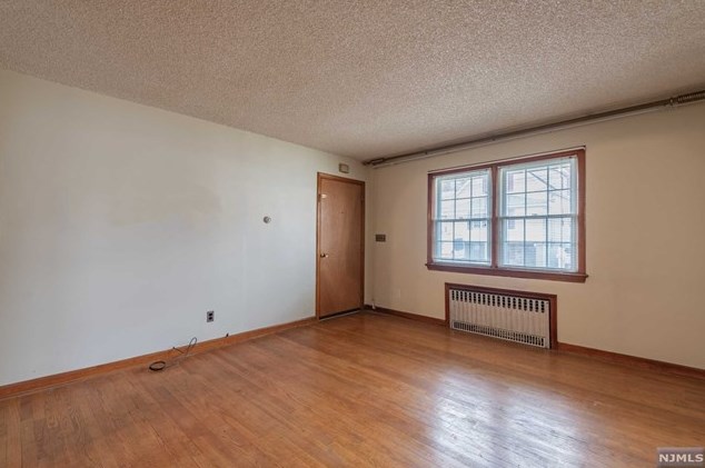 20 Corabelle Ave, Lodi NJ  07644-1604 exterior