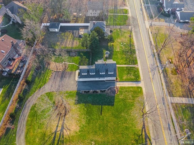 296 Ramapo Valley Rd, Oakland NJ  07436-1817 exterior