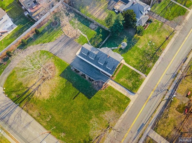 296 Ramapo Valley Rd, Oakland NJ  07436-1817 exterior