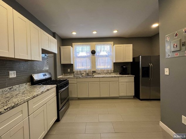 259-261 Seymour Ave, Newark, NJ 07112