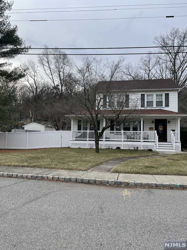 55 Fredericks St, Midvale, NJ 07465-2324