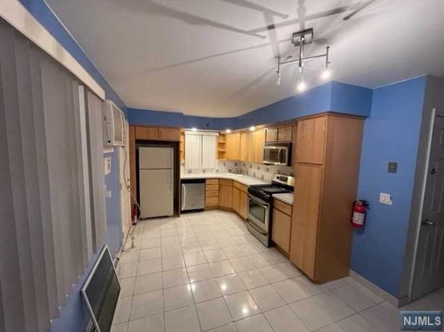 4 Short St #1, Lodi, NJ 07644