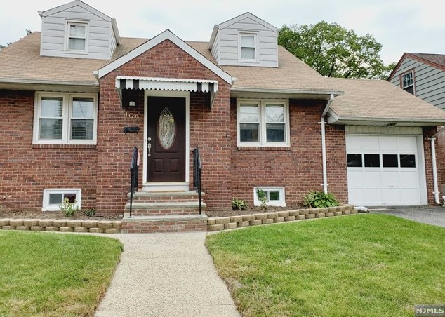 109 W Oldis St, Rochelle Park, NJ 07662