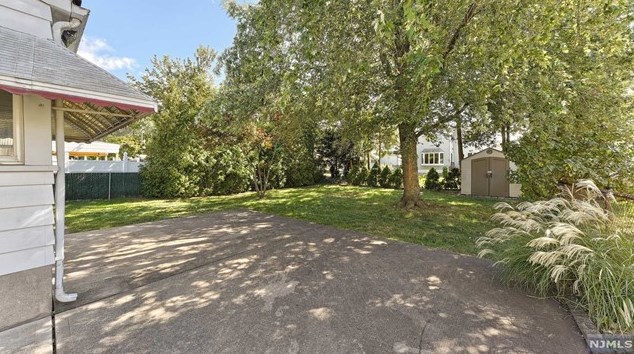 323 Luddington Ave, Clifton, NJ 07011