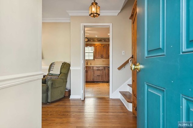 49 Dorchester Rd, Emerson, NJ 07630-1080