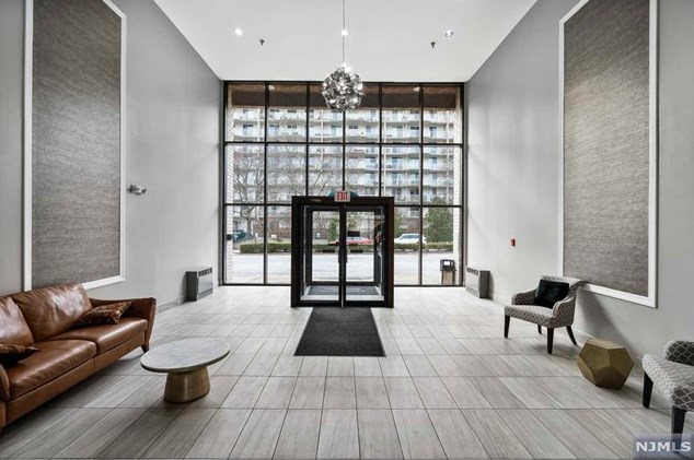1111 River Rd #b4, Edgewater, NJ 07020
