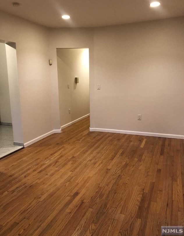 218 Highpoint Ave #1r, Union City, NJ 07086