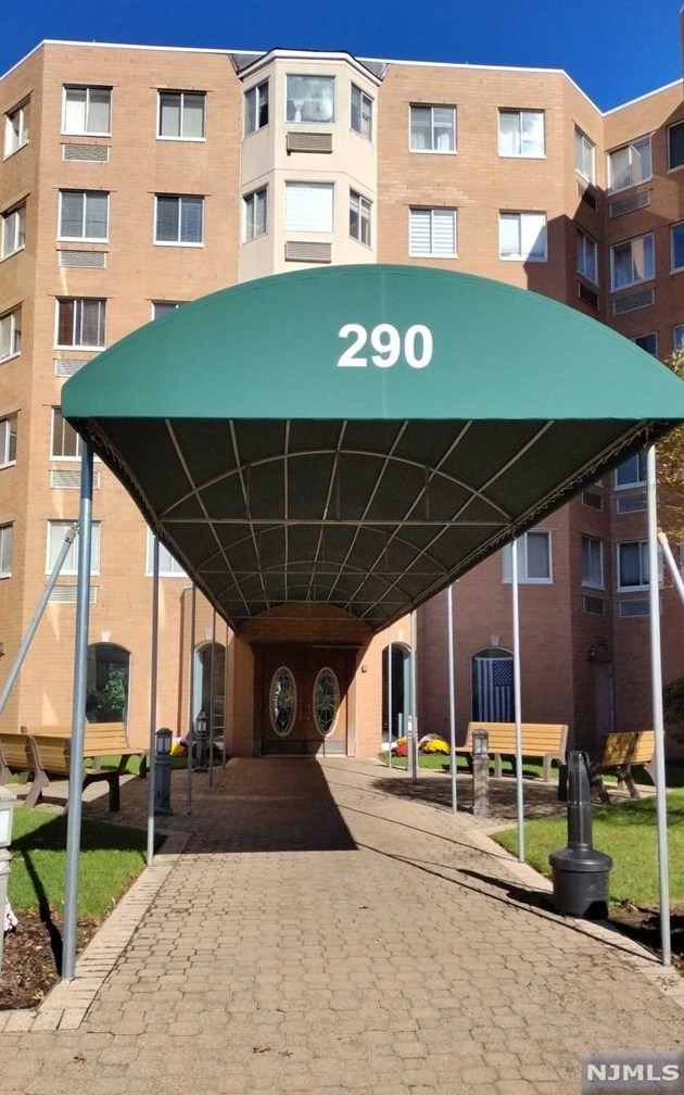 290 Anderson St #5b, Hackensack, NJ 07601