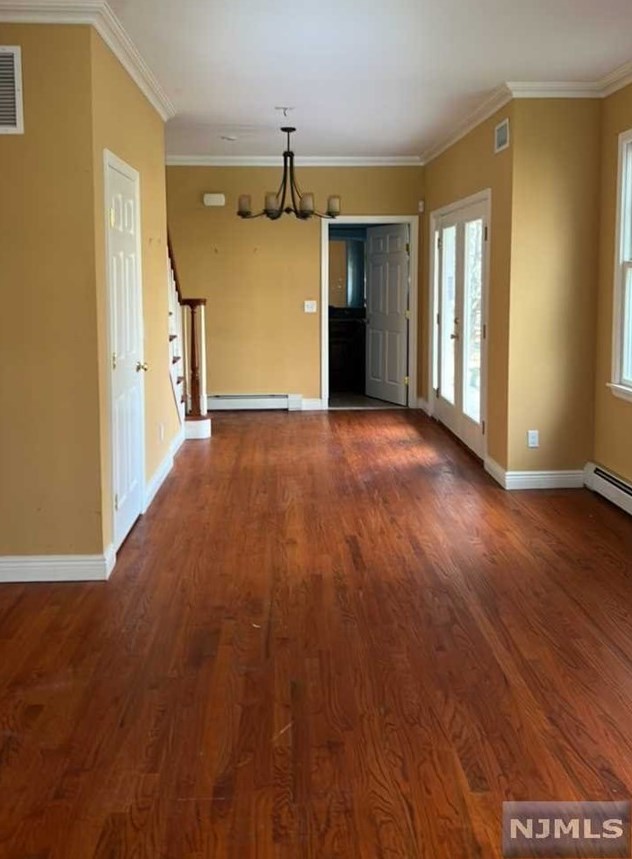284 Glen Pl, Franklin Lakes, NJ 07417