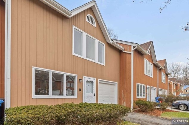 13 Devika Dr, Englewood, NJ 07631