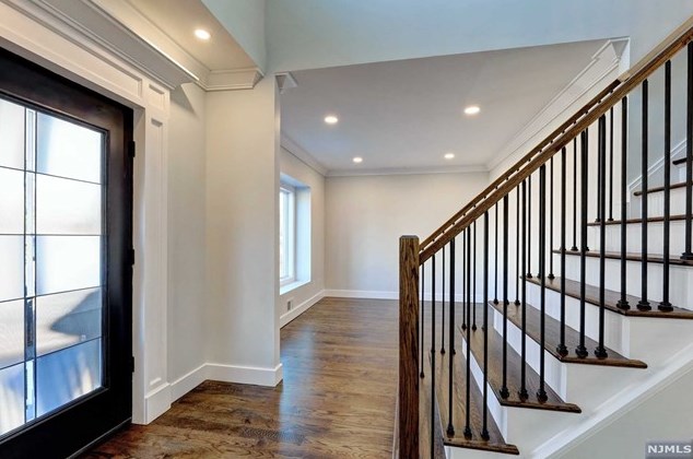 109 Hartland Ave, Emerson NJ  07630-1209 exterior