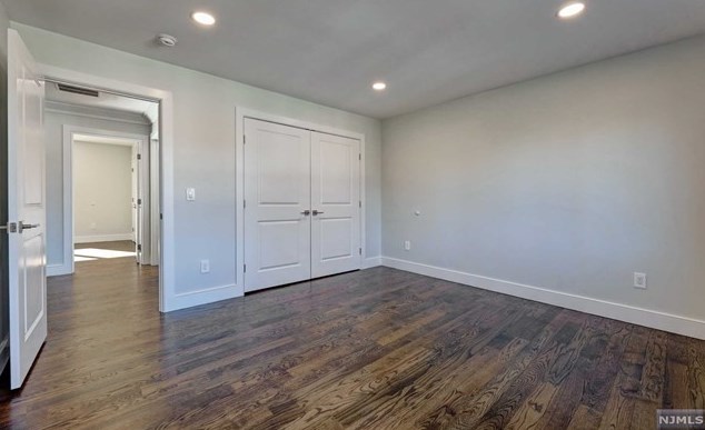 109 Hartland Ave, Emerson NJ  07630-1209 exterior