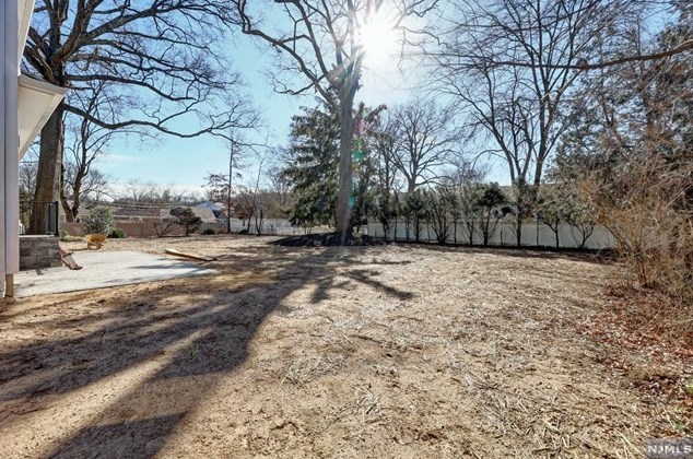 109 Hartland Ave, Emerson NJ  07630-1209 exterior