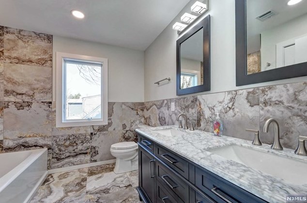 109 Hartland Ave, Emerson NJ  07630-1209 exterior