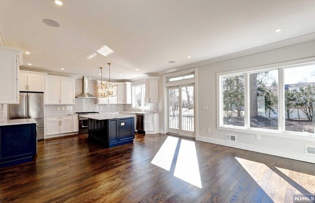 109 Hartland Ave, Emerson NJ  07630-1209 exterior