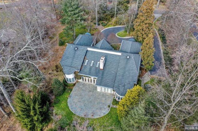 20 N Church Rd, Upper Saddle River, NJ 07458