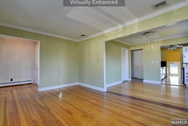 12 Locust St, Elmwood Park NJ  07407-1327 exterior