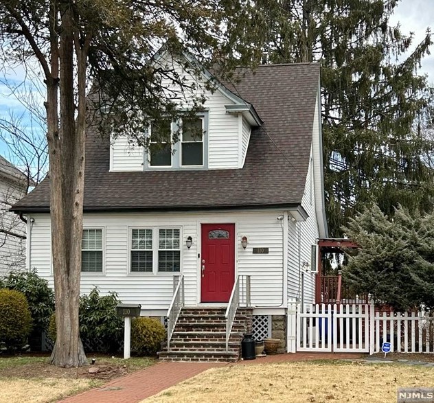 110 W Gouverneur Ave, Rutherford, NJ 07070