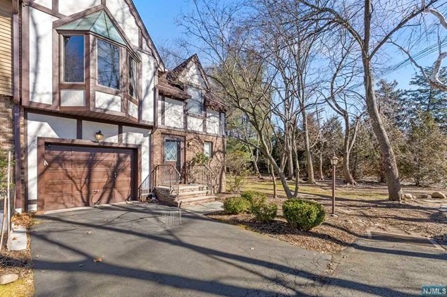 112 N Kinderkamack Rd #c, Montvale, NJ 07645