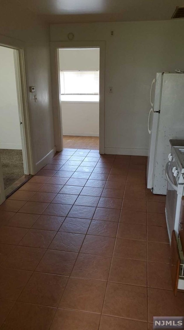 81 Charles St ## 4, Lodi, NJ 07644