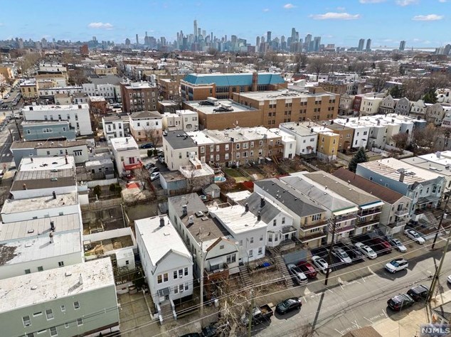 372 Liberty Ave, Jersey City, NJ 07307-4302