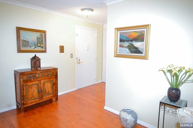 277 Prospect Ave #17d, Hackensack, NJ 07601