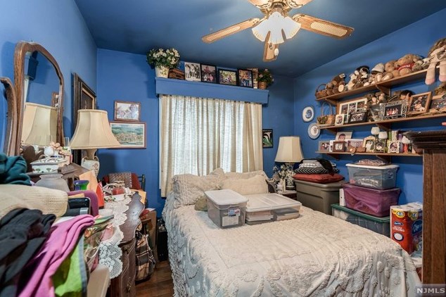25 Johnston St, Washington NJ  07882-1437 exterior